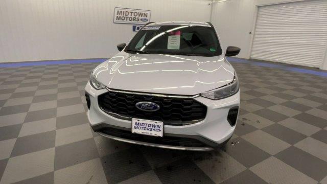 2025 Ford Escape - $24,980