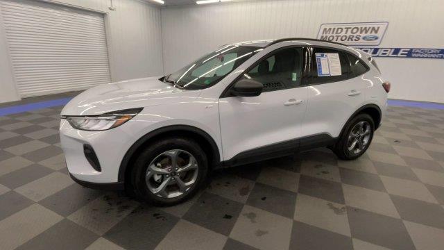 2025 Ford Escape - $24,980