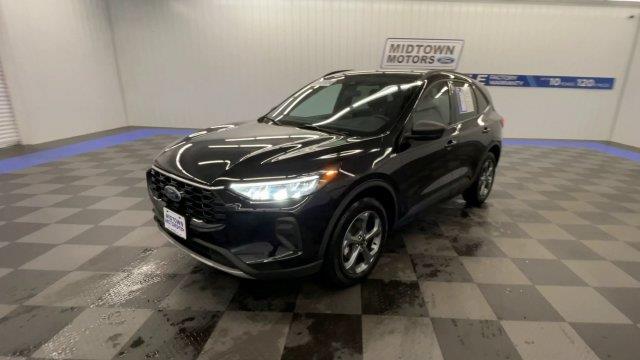 2025 Ford Escape - $24,980