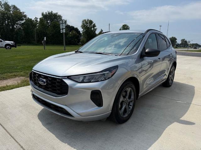 2023 Ford Escape - $20,000