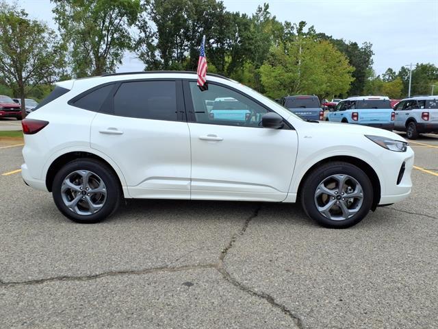 2024 Ford Escape - $26,599