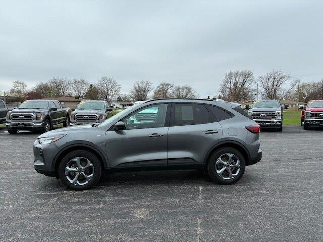 2025 Ford Escape - $29,900