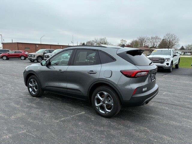 2025 Ford Escape - $29,900