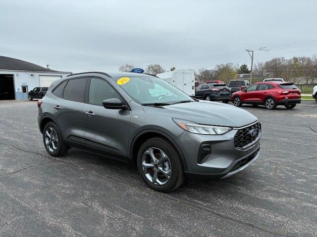 2025 Ford Escape - $29,900