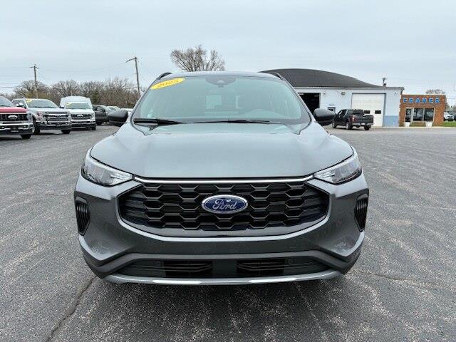 2025 Ford Escape - $29,900