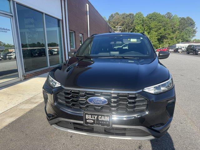 2025 Ford Escape - $23,995