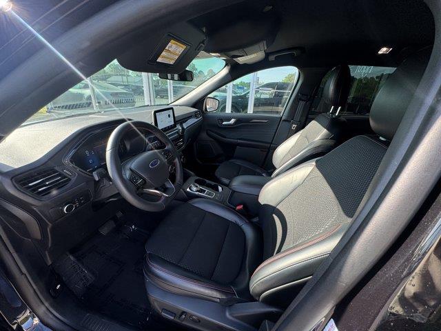 2025 Ford Escape - $23,995