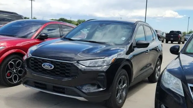 Preowned 2025 Ford Escape ST-Line for Sale