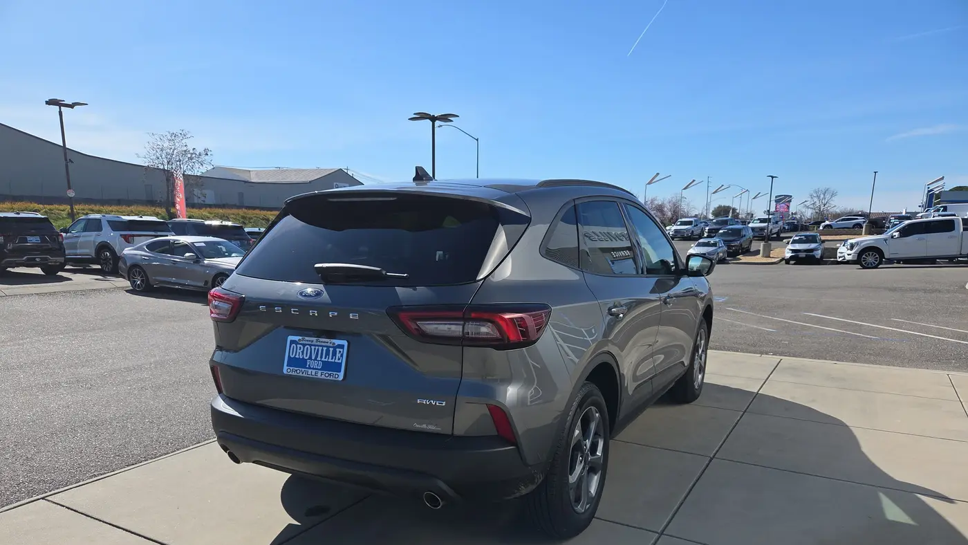 2025 Ford Escape ST-Line