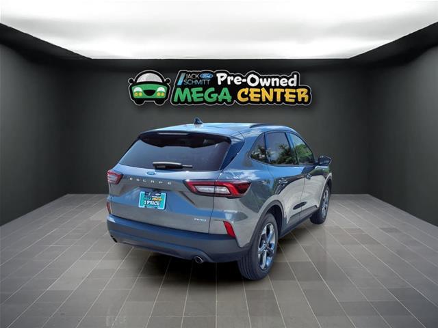 2026 Ford Escape - $27,000