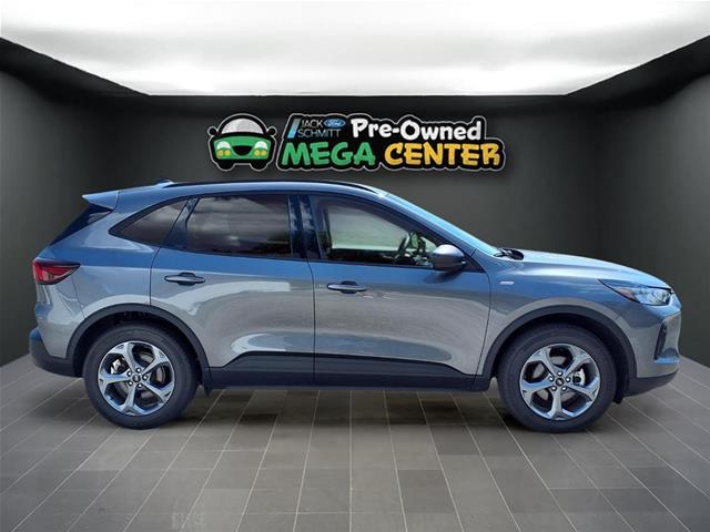 2026 Ford Escape - $27,000