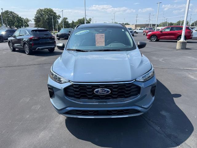 2023 Ford Escape ST-Line — photo 1 of 36