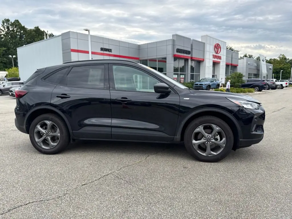 2025 Ford Escape - $23,599