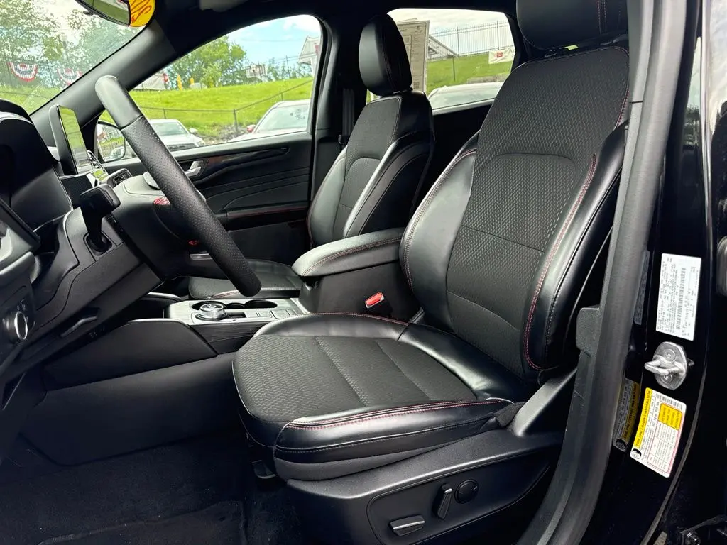 2025 Ford Escape - $23,599