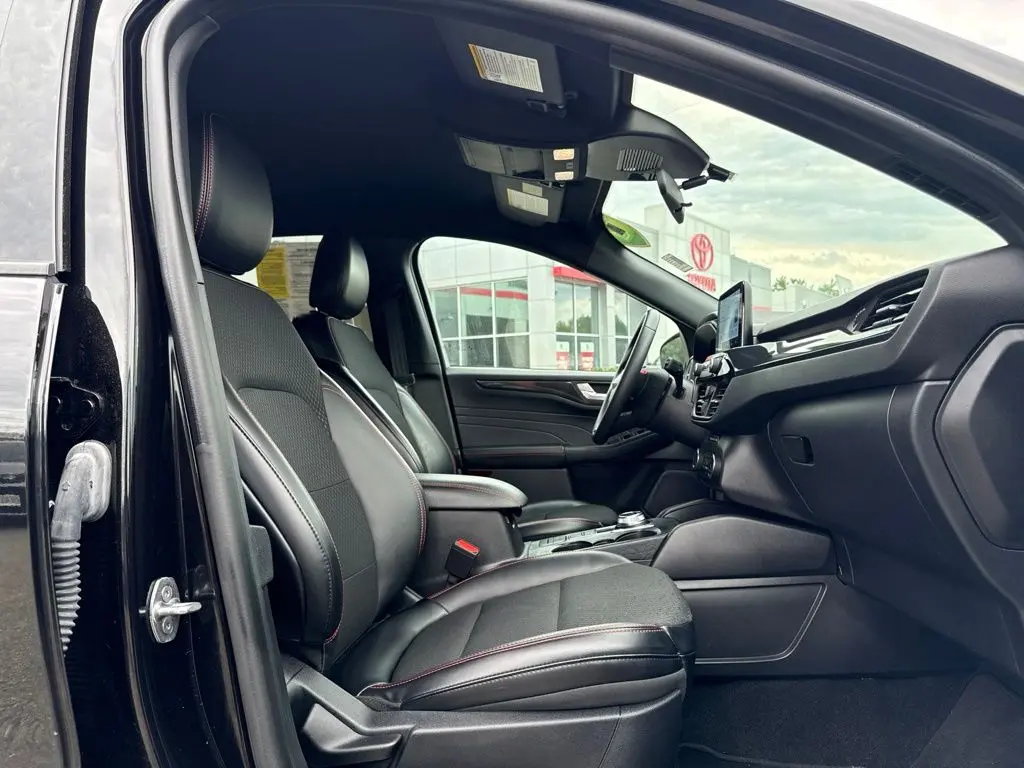 2025 Ford Escape - $23,599