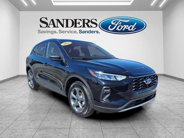 2025 Ford Escape - $23,963
