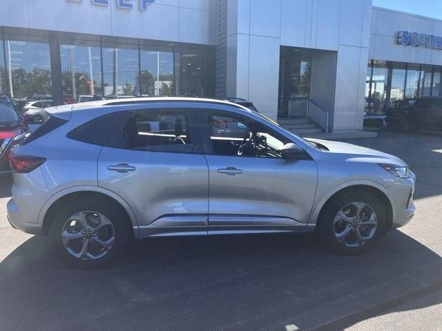 2023 Ford Escape - $22,847