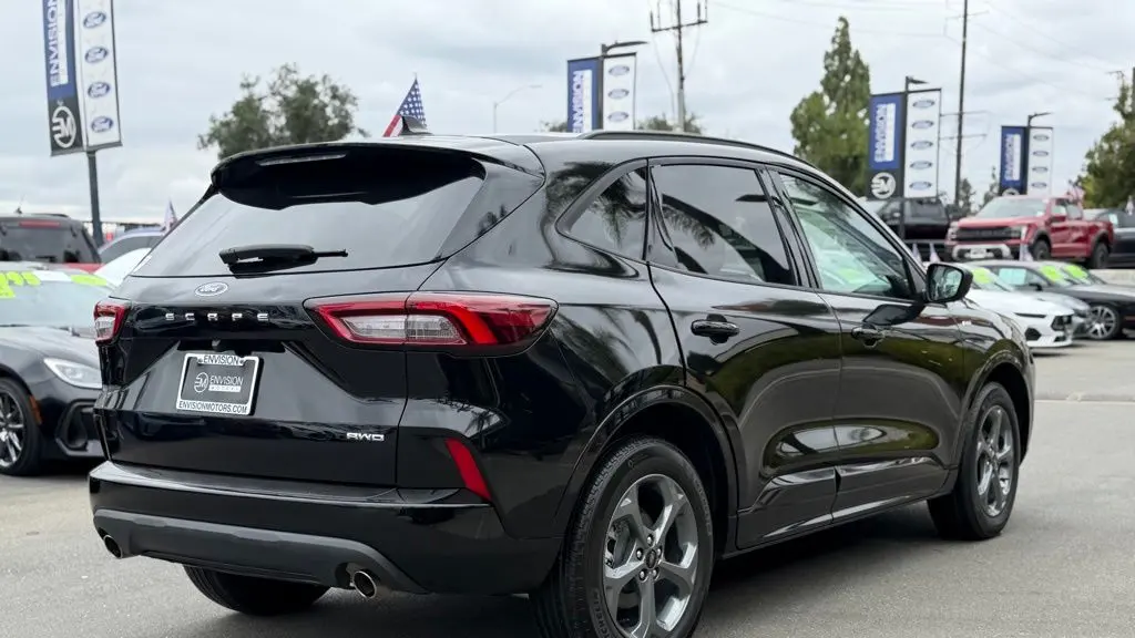 2023 Ford Escape ST-Line
