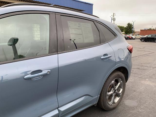 2023 Ford Escape - $21,559