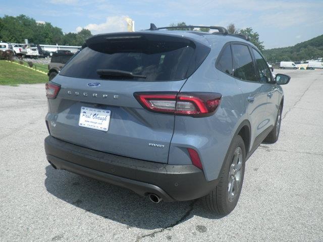 2025 Ford Escape - $27,500