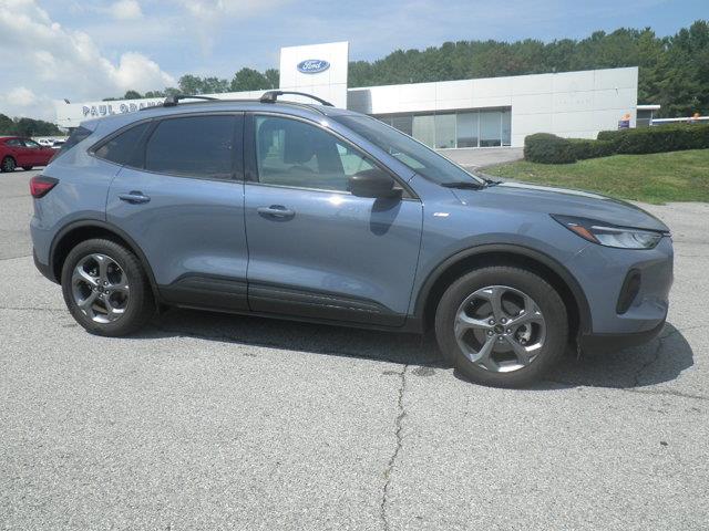 2025 Ford Escape - $27,500