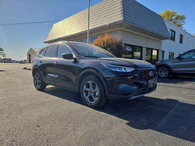 2025 Ford Escape - $30,900