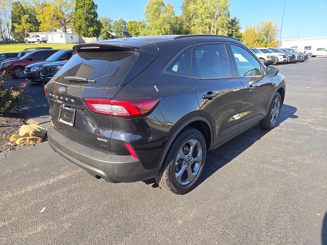 2025 Ford Escape - $30,900