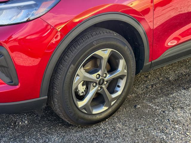 2025 Ford Escape - $25,142