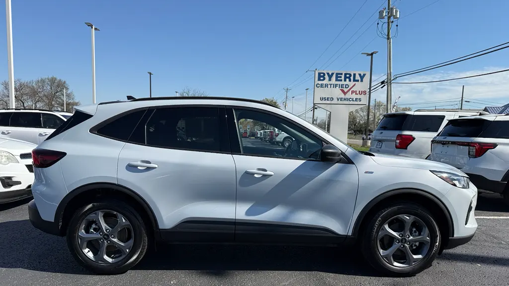 2025 Ford Escape ST-Line