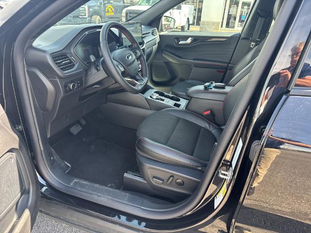 2025 Ford Escape - $26,995