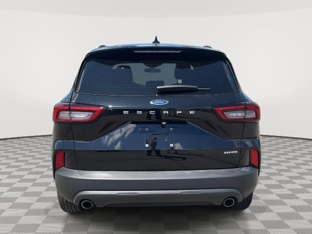 2026 Ford Escape - $28,600