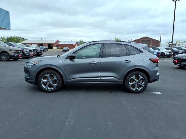 2024 Ford Escape ST-Line — photo 1 of 12