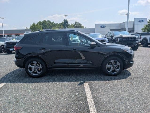 2024 Ford Escape ST-Line — photo 1 of 24