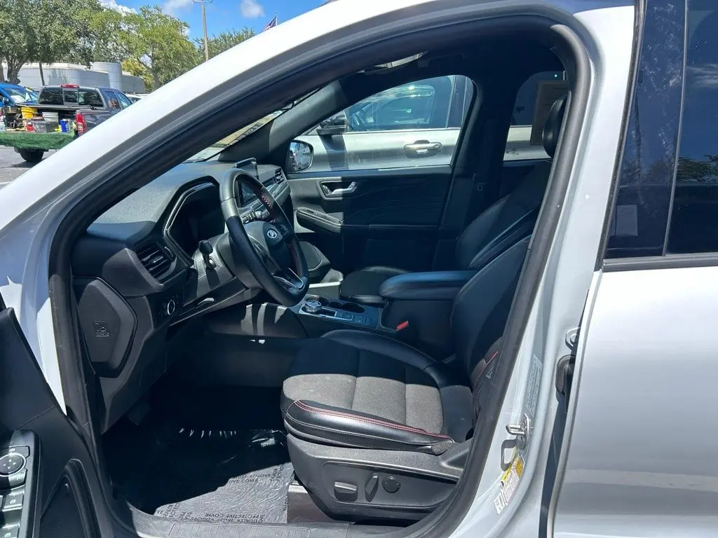 2025 Ford Escape - $19,497