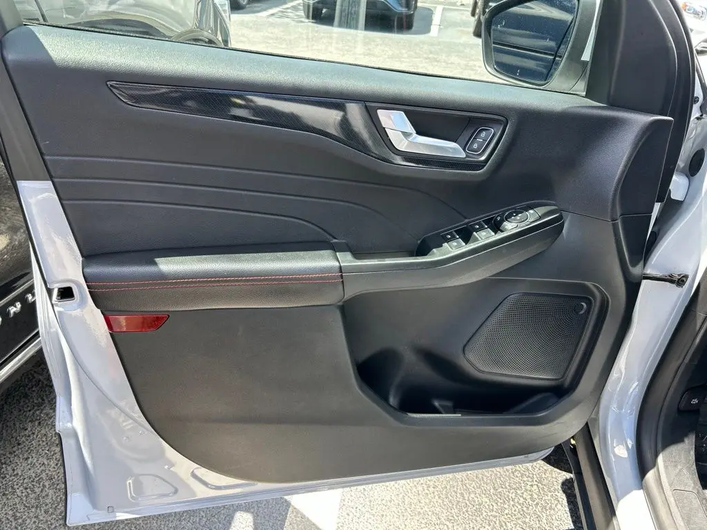 2025 Ford Escape - $19,497