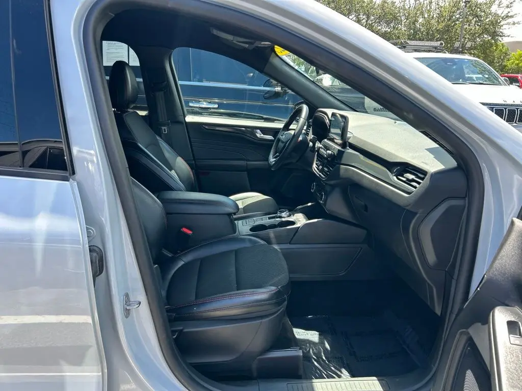 2025 Ford Escape - $19,497