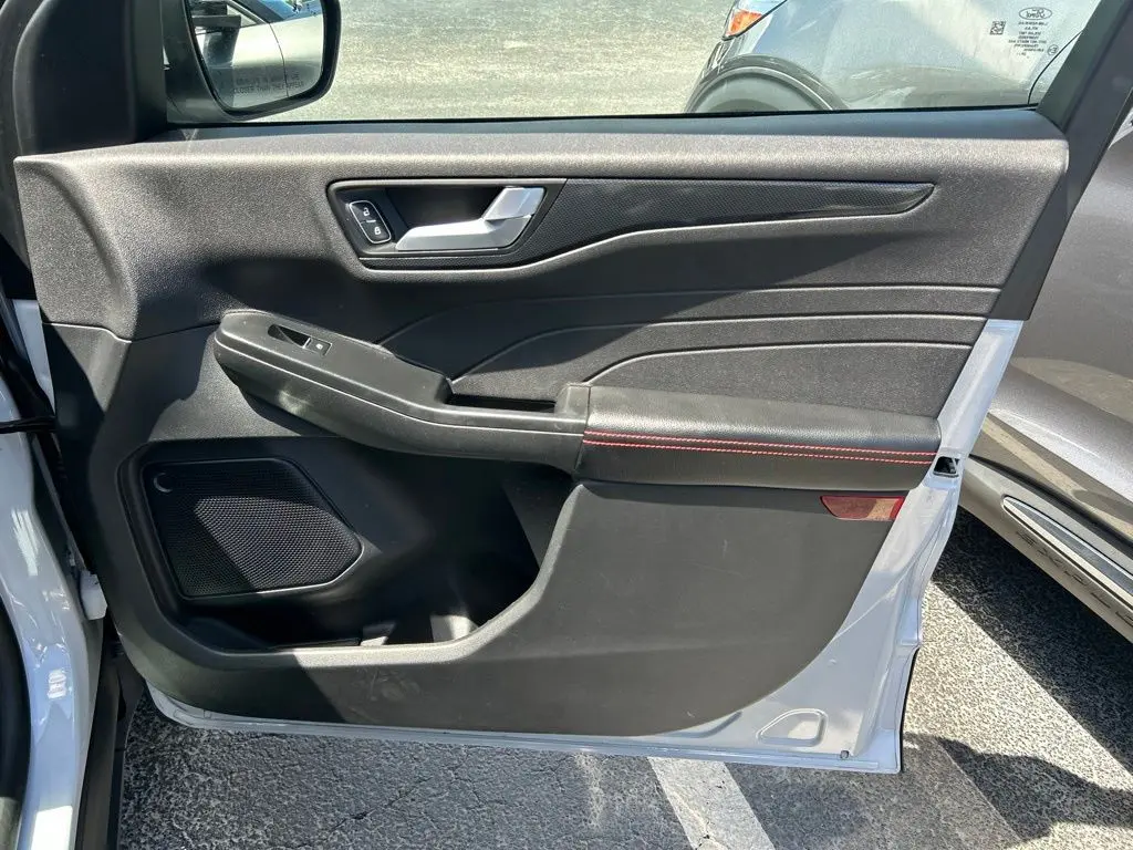 2025 Ford Escape - $19,497