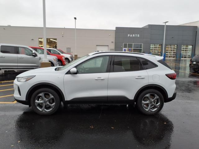 2025 Ford Escape - $23,190