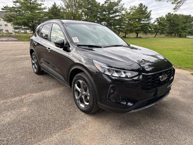 2025 Ford Escape - $22,500