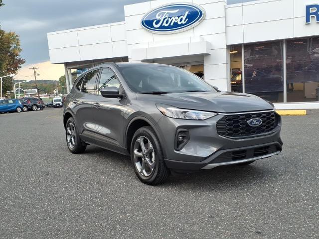 2025 Ford Escape - $25,995