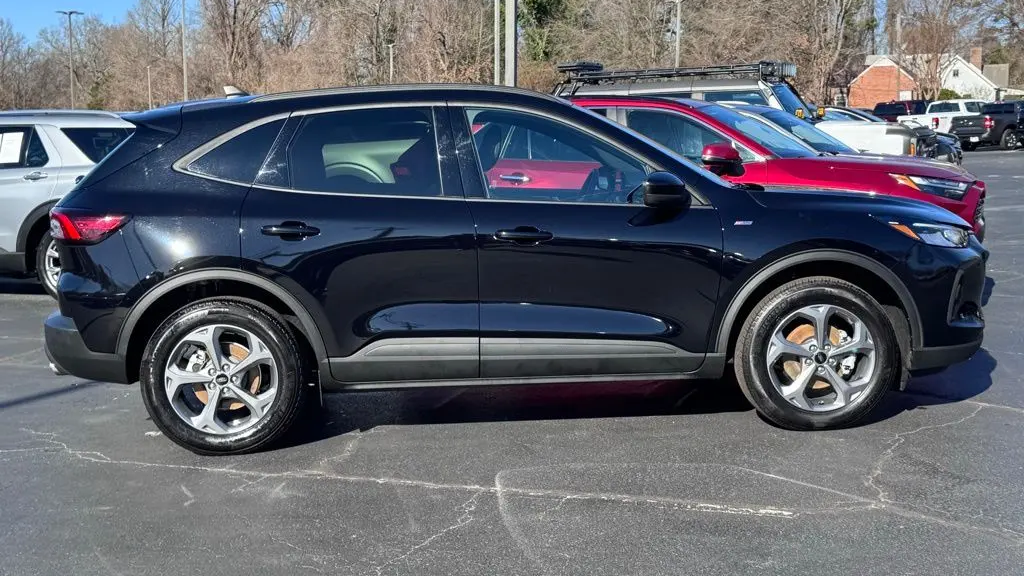 2025 Ford Escape ST-Line Select