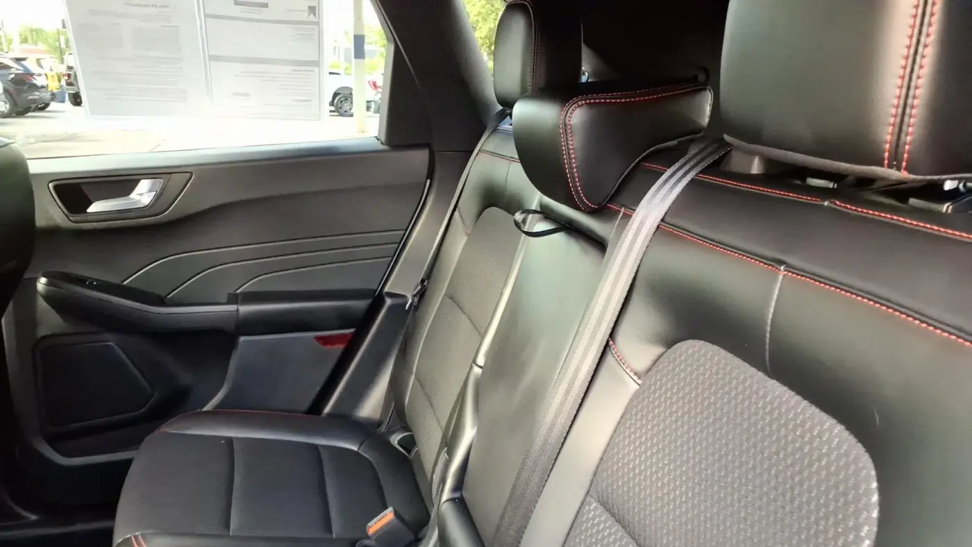 2025 Ford Escape ST-Line Select