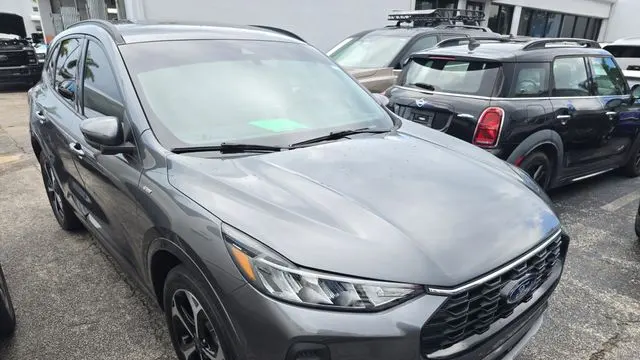2023 Ford Escape ST-Line Select