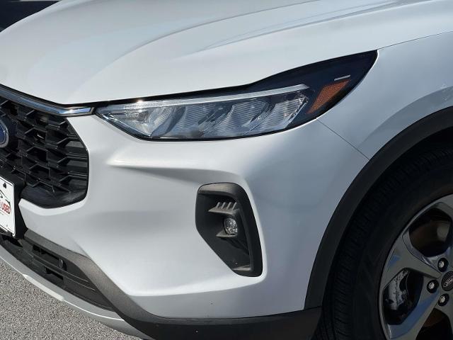 2025 Ford Escape - $22,600