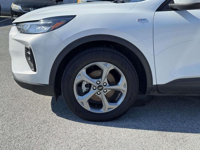2025 Ford Escape - $22,600