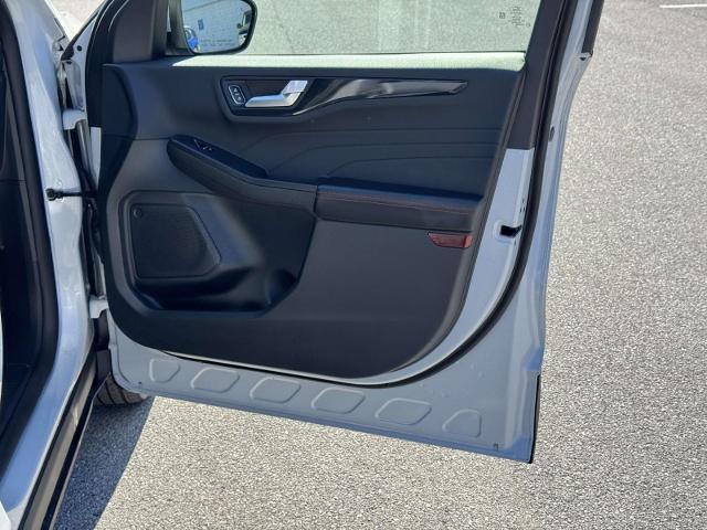 2025 Ford Escape - $22,600