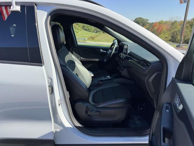 2025 Ford Escape - $22,600