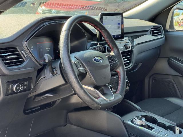 2025 Ford Escape - $22,600