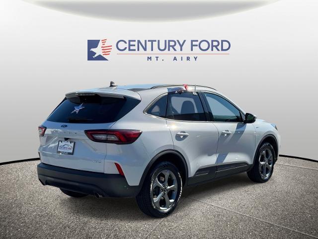 2025 Ford Escape - $22,500