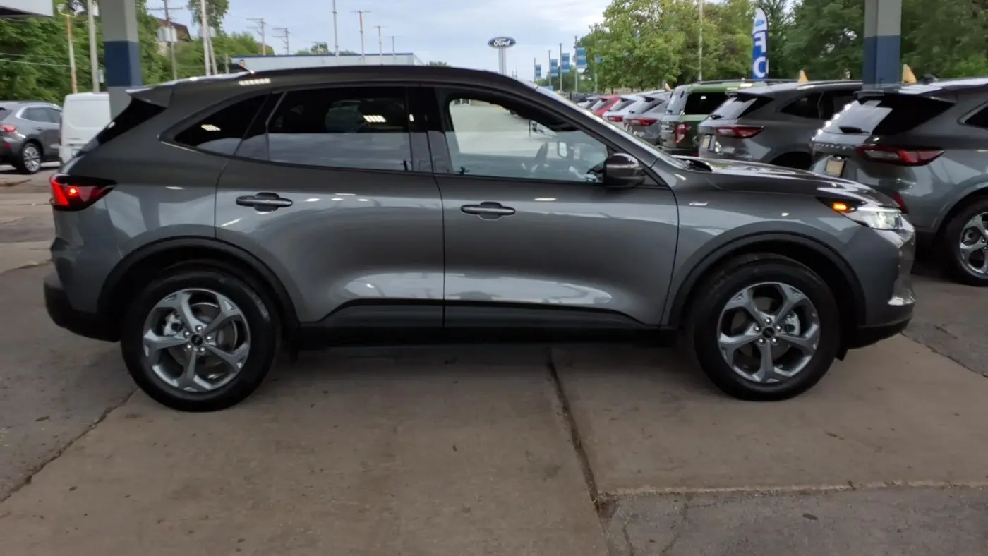2025 Ford Escape ST-Line Select